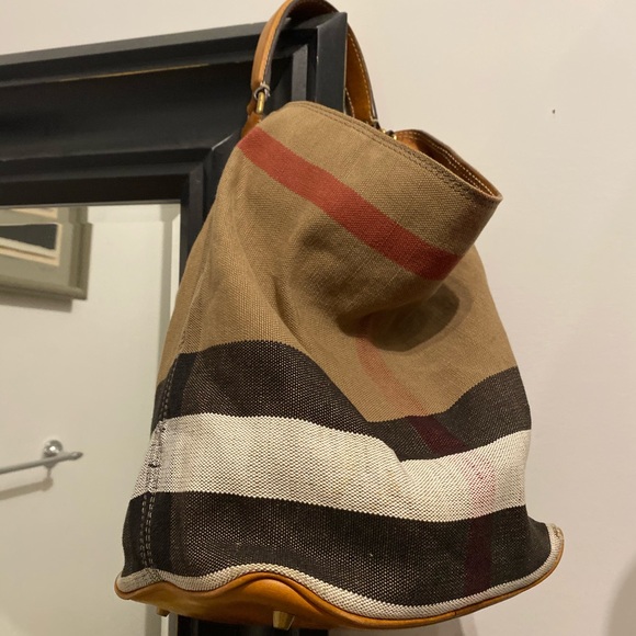 Burberry Ashby Bag - Picture 1 of 4